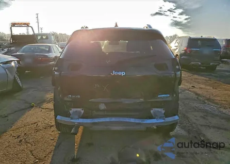 2015 Jeep Cherokee Latitude z USA, uszkodzony, nr VIN 1C4PJMCB3FW767914